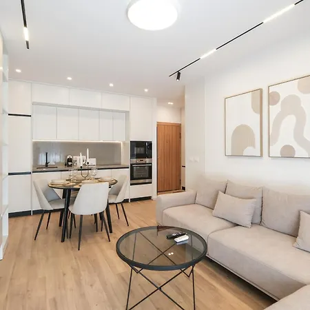 Matisse No25 Luxury 2 Bedrooms With Parking * טיראנה