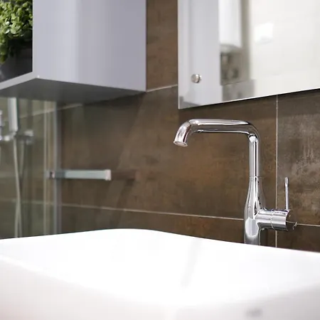 Matisse No25 Luxury 2 Bedrooms With Parking Τίρανα
