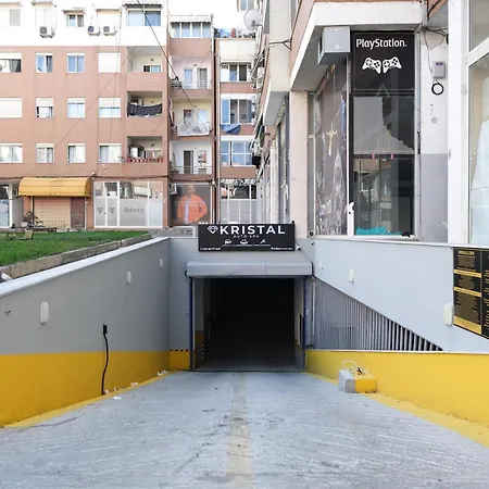 Matisse No25 Luxury 2 Bedrooms With Parking טיראנה