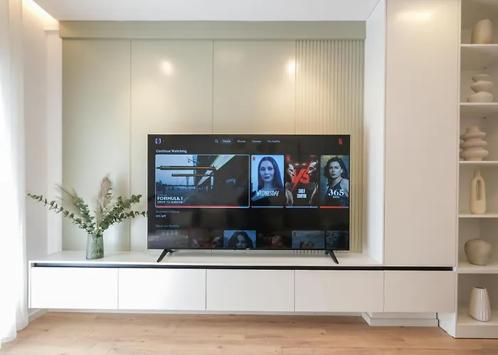 Matisse No25 Luxury 2 Bedrooms With Parking טיראנה