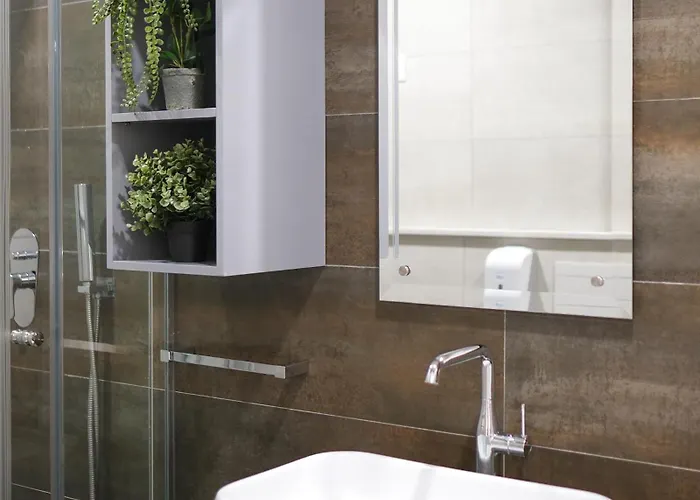 Matisse No25 Luxury 2 Bedrooms With Parking * טיראנה