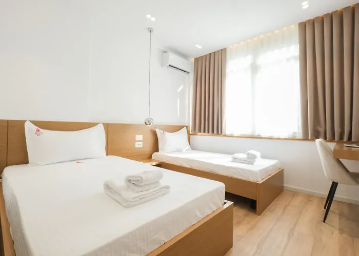 Matisse No25 Luxury 2 Bedrooms With Parking טיראנה