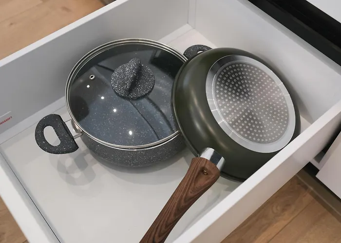 Matisse No25 Luxury 2 Bedrooms With Parking דירה טיראנה