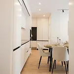Matisse No25 Luxury 2 Bedrooms With Parking Apartmán