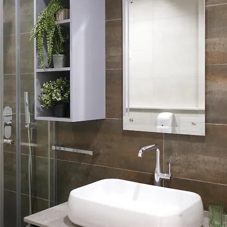 Matisse No25 Luxury 2 Bedrooms With Parking * Tirana