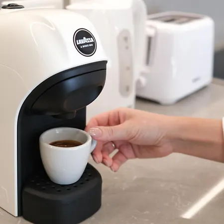 Matisse No25 Luxury 2 Bedrooms With Parking Tirana