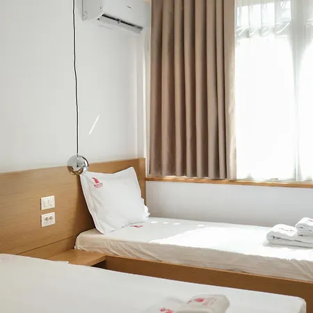 Matisse No25 Luxury 2 Bedrooms With Parking Tirana