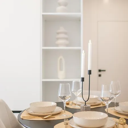 Lägenhet Matisse No25 Luxury 2 Bedrooms With Parking Tirana