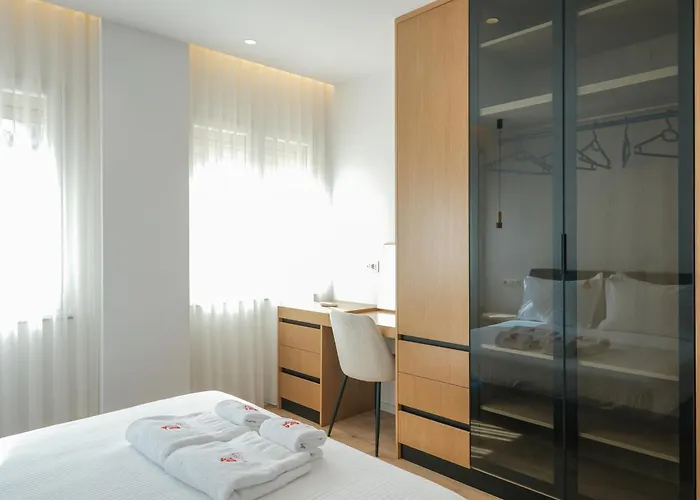 Matisse No25 Luxury 2 Bedrooms With Parking Tirana