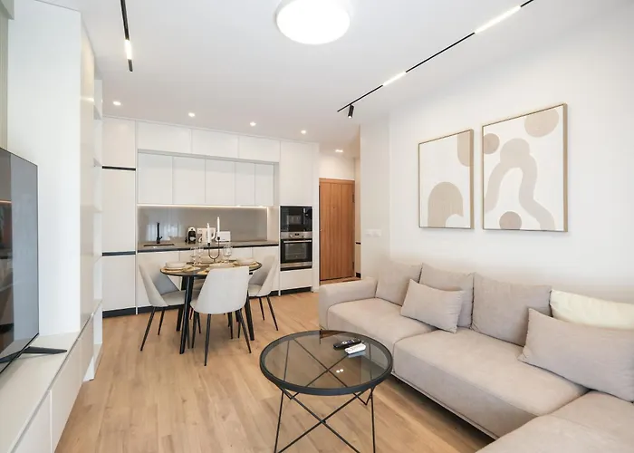 Matisse No25 Luxury 2 Bedrooms With Parking * Tiran